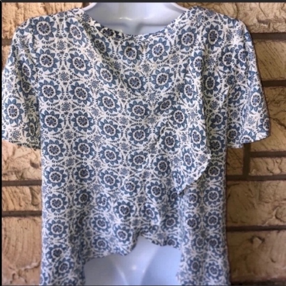 Loft Floral Blouse Flutter Sleeve Top Oversized Size XSP / NWOT - Picture 5 of 10